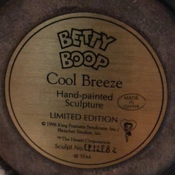 Limited Edition Betty boop figurine/sculpture - Picture 2 of 2